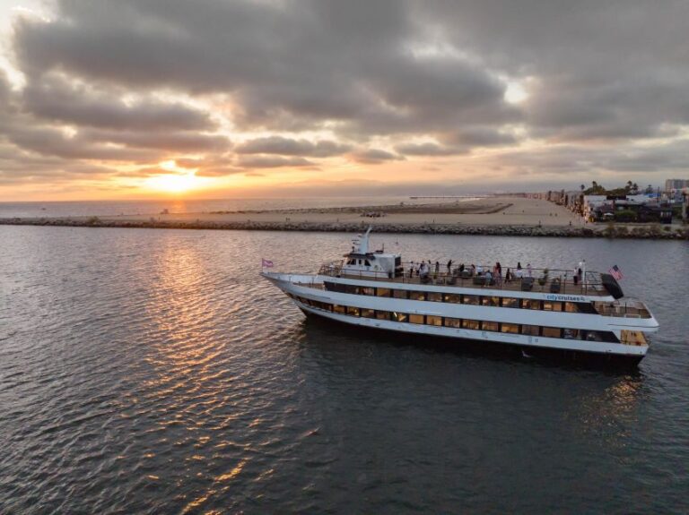 Marina Del Rey: Thanksgiving Buffet Brunch Or Dinner Cruise Event Overview