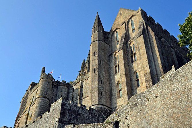 Mont Saint Michel Guided Tour With Abbey Visit From Paris - Tour Overview