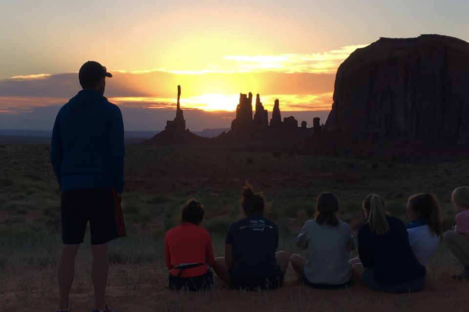 Monument Valley: Sunset Tour With Navajo Guide - Tour Overview and Pricing