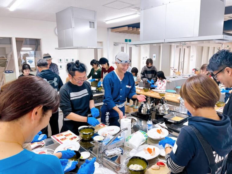 Naha Makishi Public Market : Sushi Making Experience Overview Of The Activity