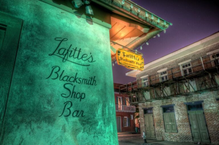 New Orleans: Haunted Pub Crawl Activity Overview