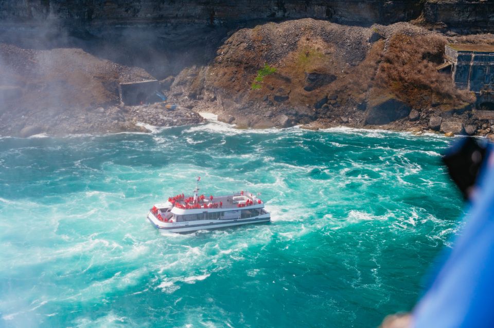 Niagara Falls, USA: American Tour & Maid of The Mist - Boat Ride on Maid of The Mist