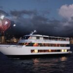 Oahu: Friday Night Fireworks Cocktail Cruise Cruise Details