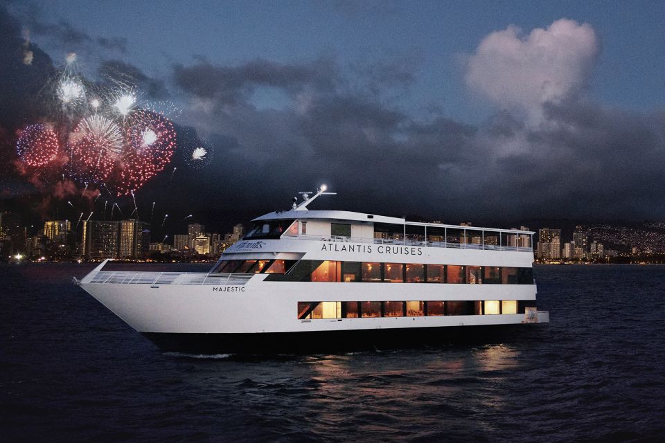 Oahu: Friday Night Fireworks Cocktail Cruise - Cruise Details