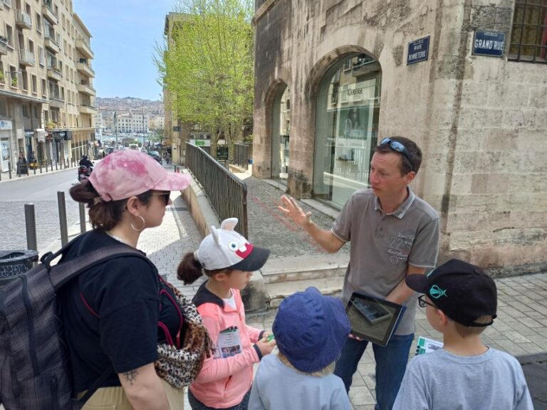 Old Marseille District Tour And Treasure Hunt Tour Overview