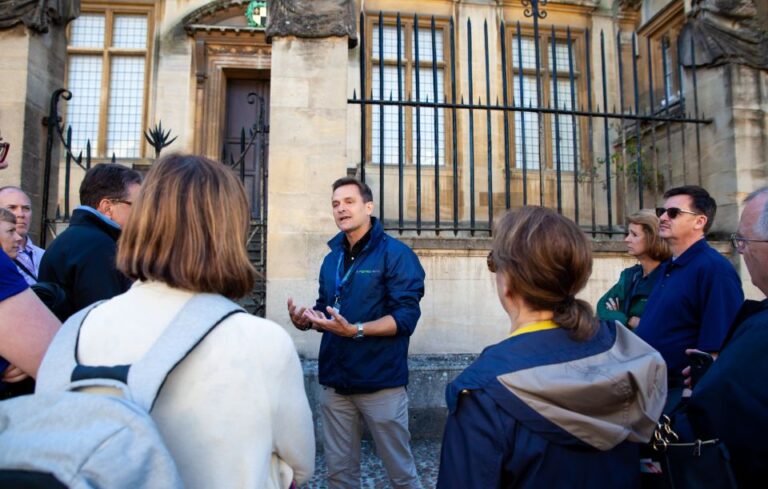 Oxford: Private Walking Tour With University Alumni Guide Tour Overview