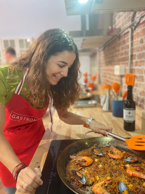 Paella Cooking Class With Sangria in Bilbao - Class Overview