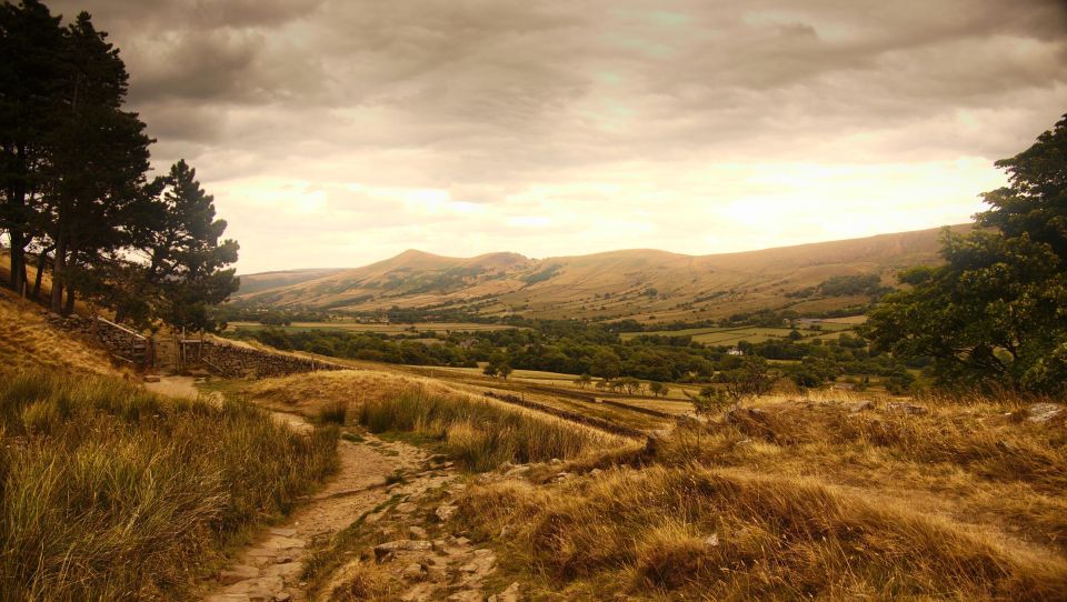 Peak District (Yorkshire): Interactive Road Trip Guidebook - Overview of the Guidebook