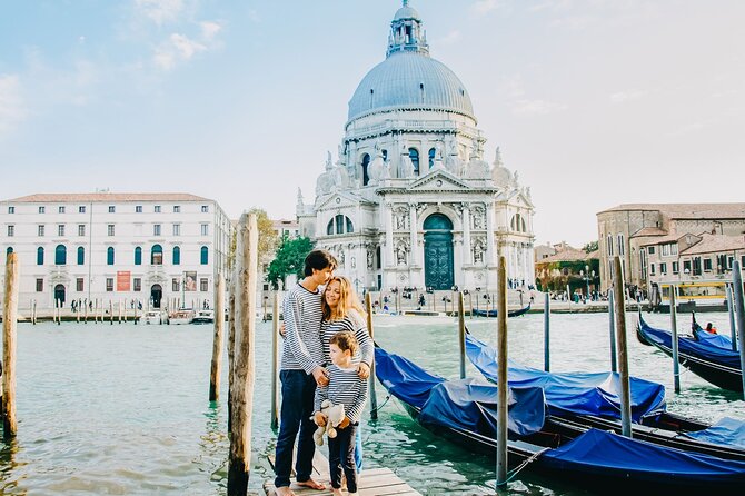 Photo Shoot in Venice - Customizable Itinerary and Interests