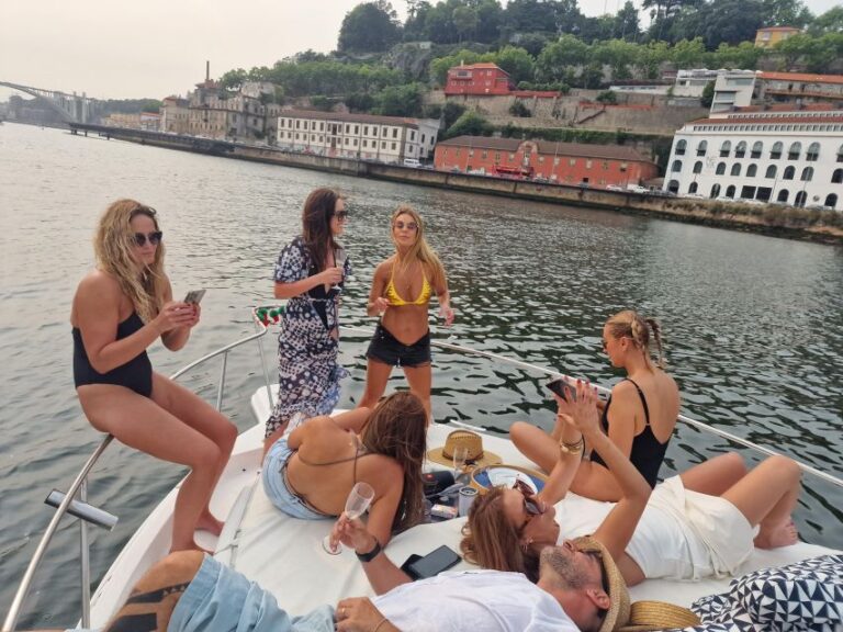 Porto: Sunset Boat Trip With Welcome Drink Experience Overview