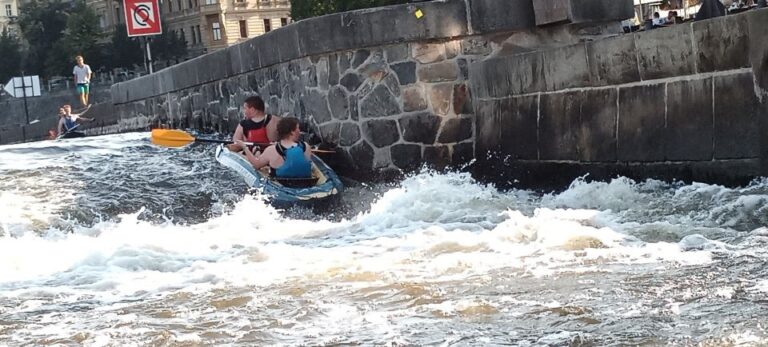 Prague: City Center Canoe Tour Tour Overview And Details