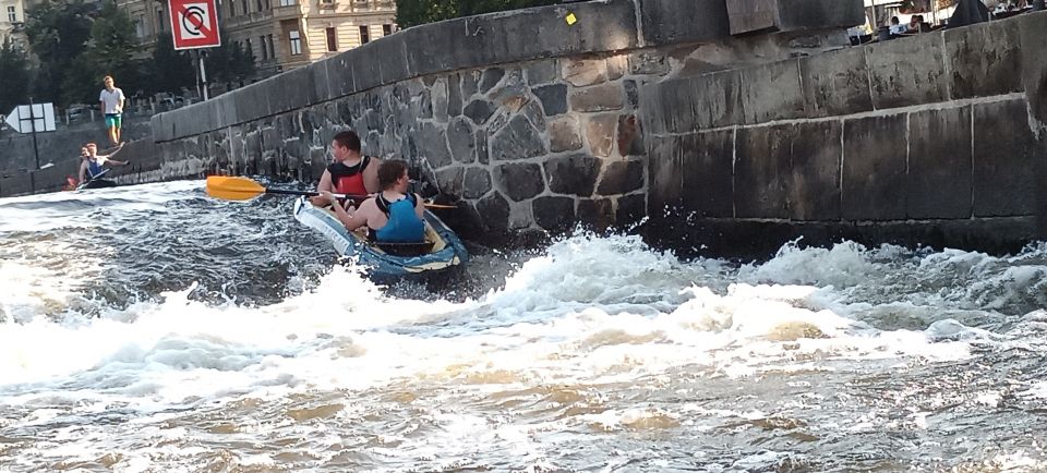 Prague: City Center Canoe Tour - Tour Overview and Details