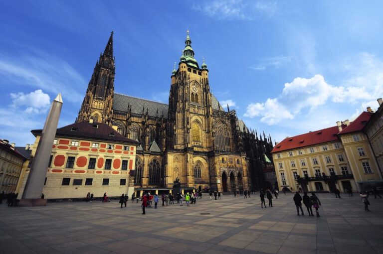 Prague: Scenic Private Running Tour Tour Overview