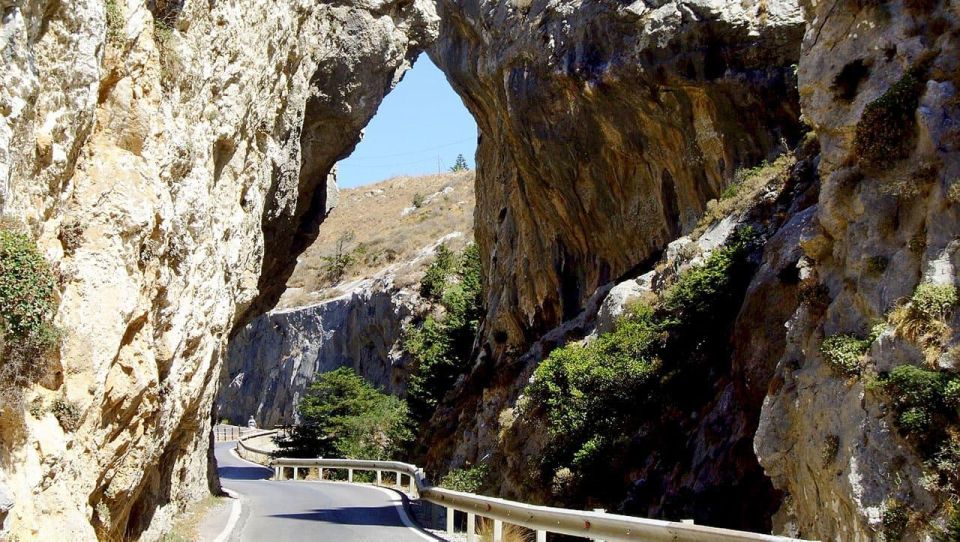 Rethymno Old Town - Preveli Beach - Kourtaliotiko Gorge - Tour Overview