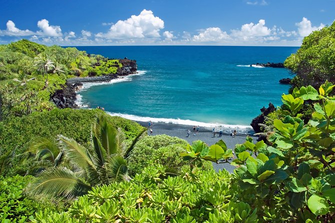 Road to Hana Luxury Limo-Van Tour With Helicopter Flight - Itinerary Highlights