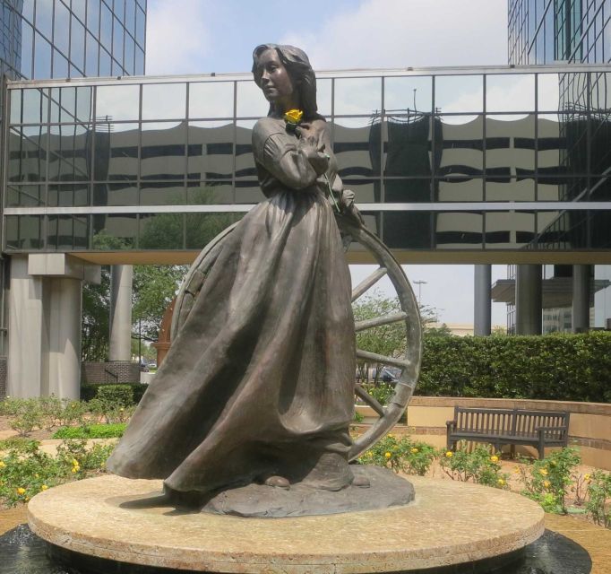 San Antonio: HERstory Walking Tour - Tour Overview