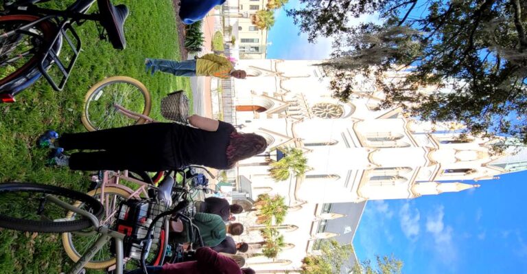 Savannah: Historical Bike Tour With Tour Guide Tour Overview