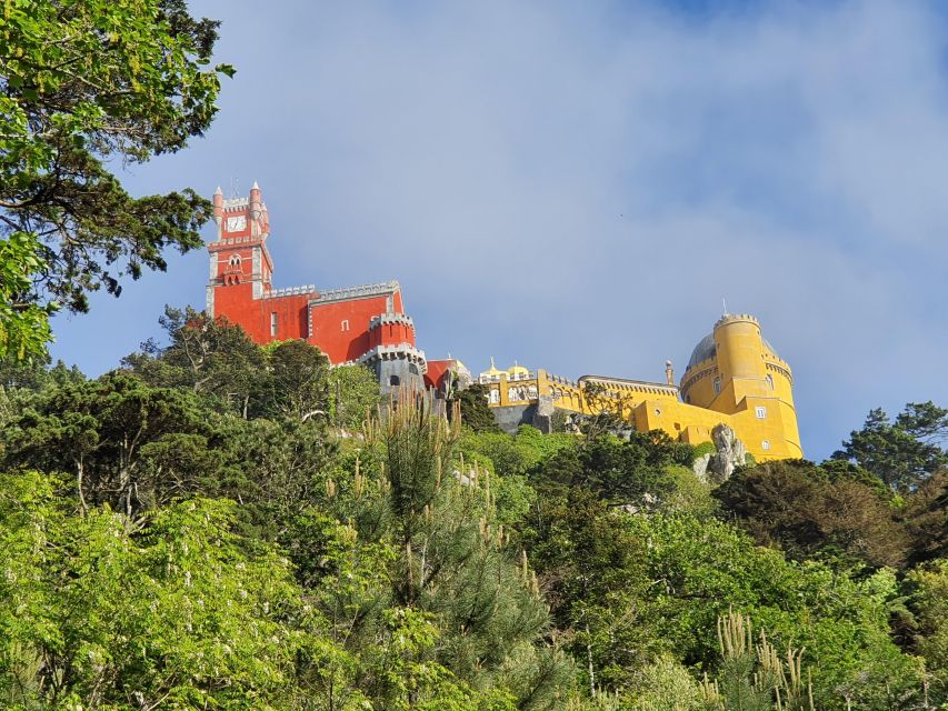 Sintra: Highlights Tour in Sintra on a Tuk Tuk - Explore Sintras Vibrant Landscapes