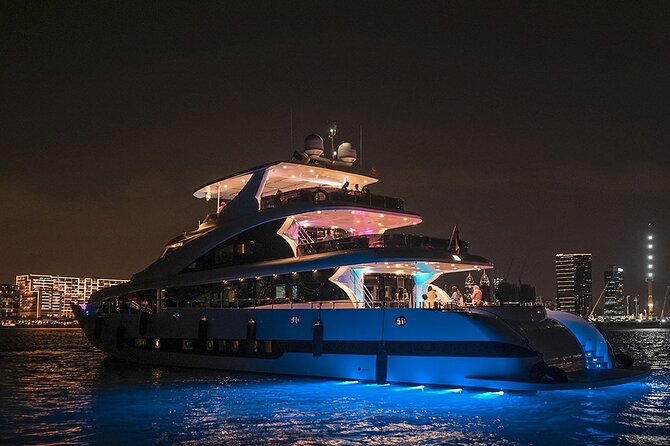 Superyacht Experience in Dubai With Dinner and Live Music - Dining Options and Live Music