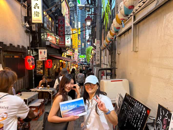 Tokyo: Shinjuku Bar Hopping Night Tour Review - Experience Highlights