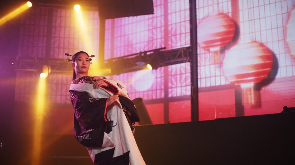 Tokyo: Shinjuku Ninja Live Show Ticket With Boxed Lunch - Event Overview and Details