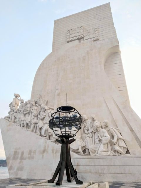 Tour of Lisbon Monuments and Viewpoints 4 Hours - Tour Overview