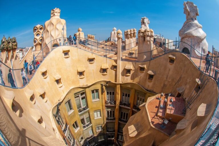 Welcome To Barcelona: Private Tour With A Local Tour Overview