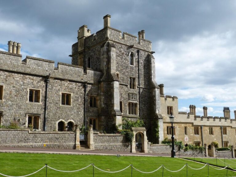 Windsor Castle Oxford Cotswold Private Tour With Entry Tour Overview