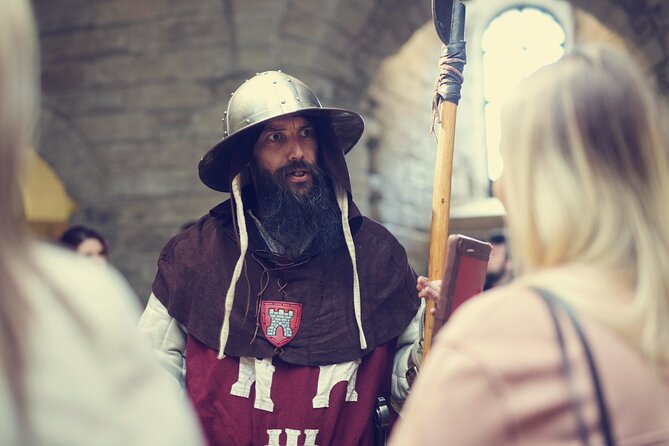 1-Hour and a Half Walking Guided Tour in Medieval Newcastle - Meeting and End Points