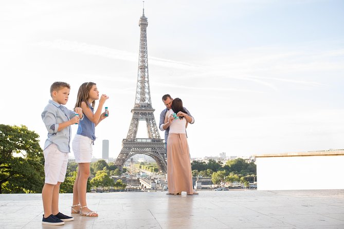 1-hour Photoshoot at the Eiffel Tower Trocadero Paris - Meeting Details