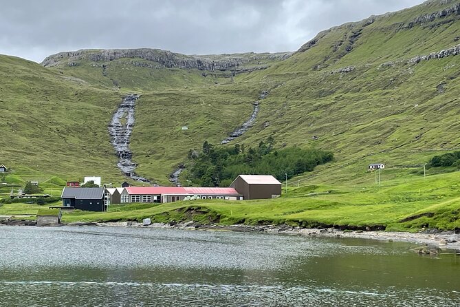 2-Hour Boat Trip in Faroe Island - Included Amenities