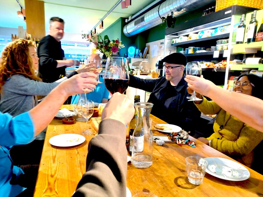 Amsterdam: Dutch Cheese Tasting With Wine or Beer - Experience Highlights