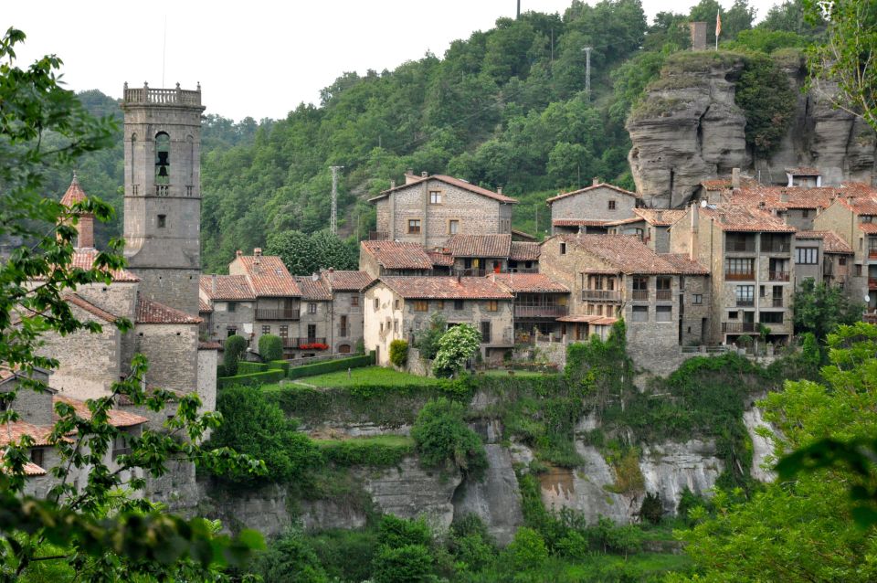 Barcelona: Pyrenees Villages and Trails Full-Day Tour - Experience Highlights