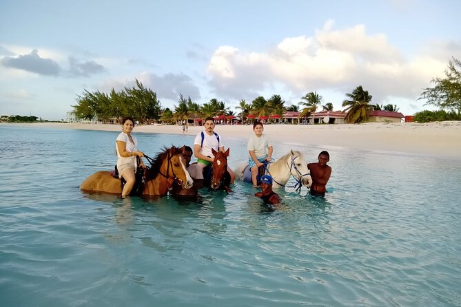 Beach Trail and Swim. Cockburn Town, Grand Turk, Turks and Caicos - Guided Tour and Scenery