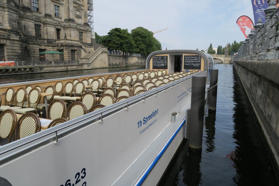 Berlin: Boat Sightseeing Cruise With Audioguide - Boat Features