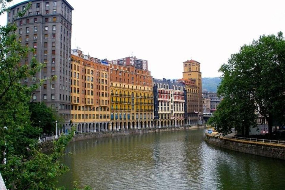 Bilbao : Private Custom Walking Tour With a Local Guide - Private and Customizable Experience