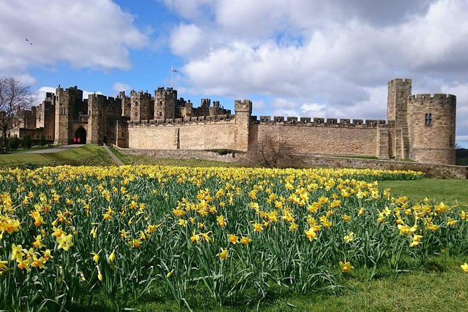 Borders and Alnwick Castle Tour From Edinburgh - Guided Tour Details