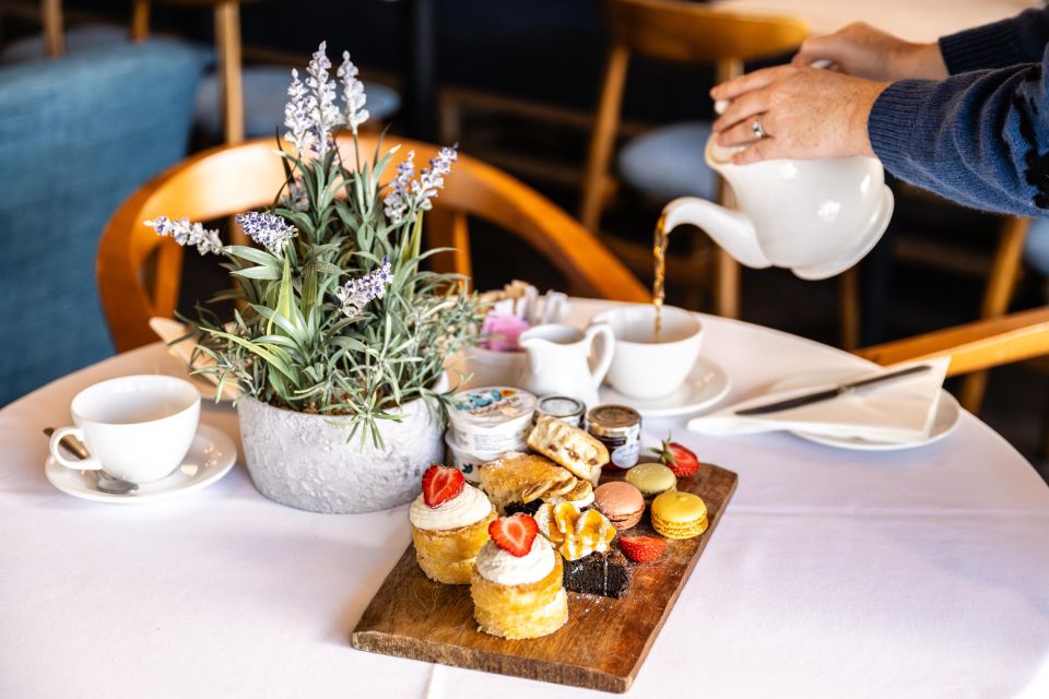 Brighton: View I360 Ticket and Cream Tea - Inclusions