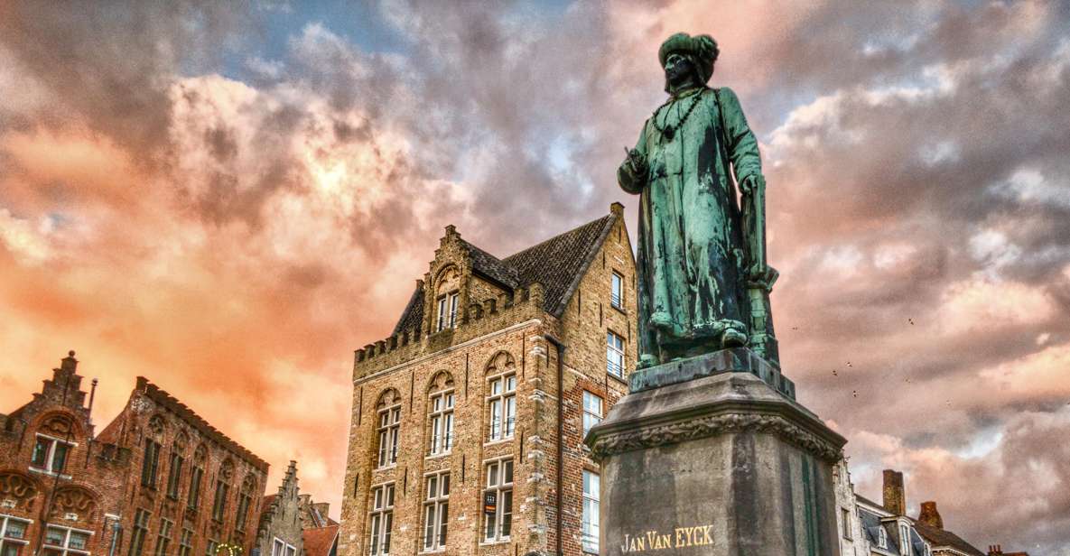 Bruges: Nightly Tales and Untold History Walking Tour - Sightseeing Stops in Bruges