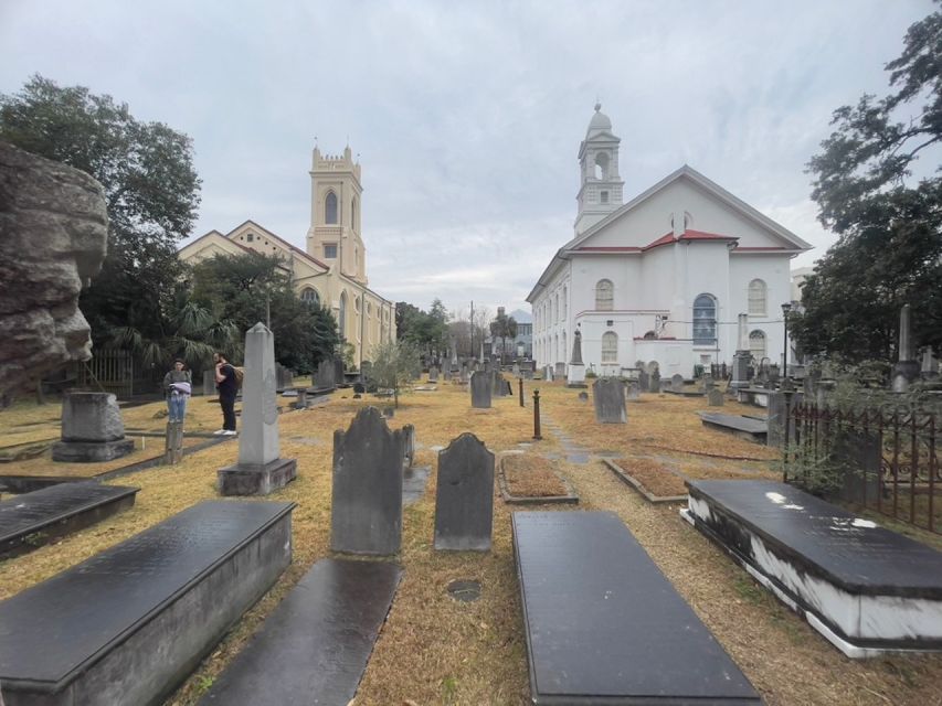 Charlestons Miracle Mile: Church and Cemetery Walking Tour - Experience Details