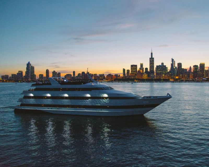 Chicago: Lake Michigan Gourmet Brunch/Lunch/Dinner Cruise - Savoring the 3-Course Menu