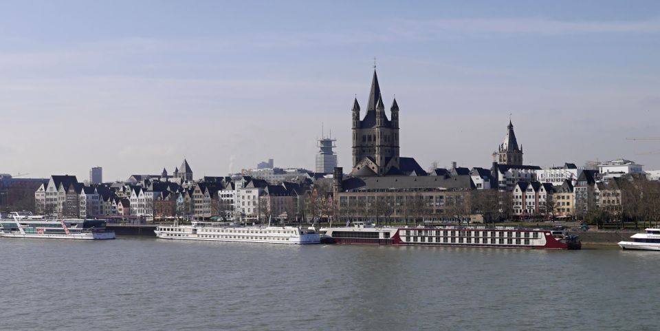 Cologne: Smartphone Scavenger Hunt Sightseeing Tour - Pricing and Availability