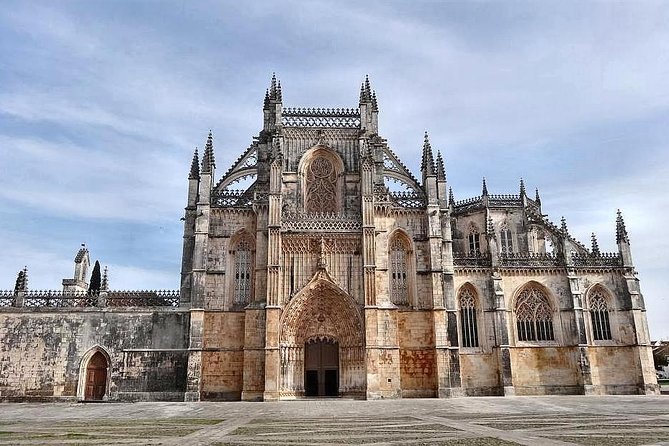 Convent of Christ, Batalha and Alcobaça Monasteries Tour From Lisbon - Visiting Alcobaça Monastery