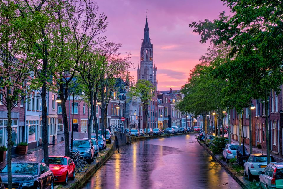 Delft: Walking Tour With Audio Guide on App - Audio Guide Features