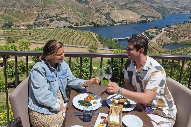 Douro Valley-Private Experience-Specialized Guide, Lunch, Boat,wineries,tastings - Inclusions