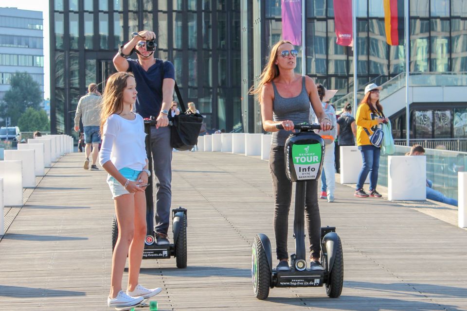 Düsseldorf: Classic City Segway Tour - Highlights of the Tour