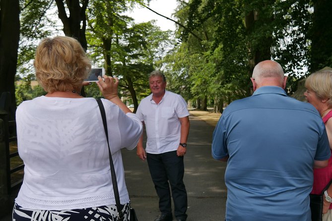 Emmerdale Classic Locations Bus Tour From Leeds - Meeting Point and Arrival