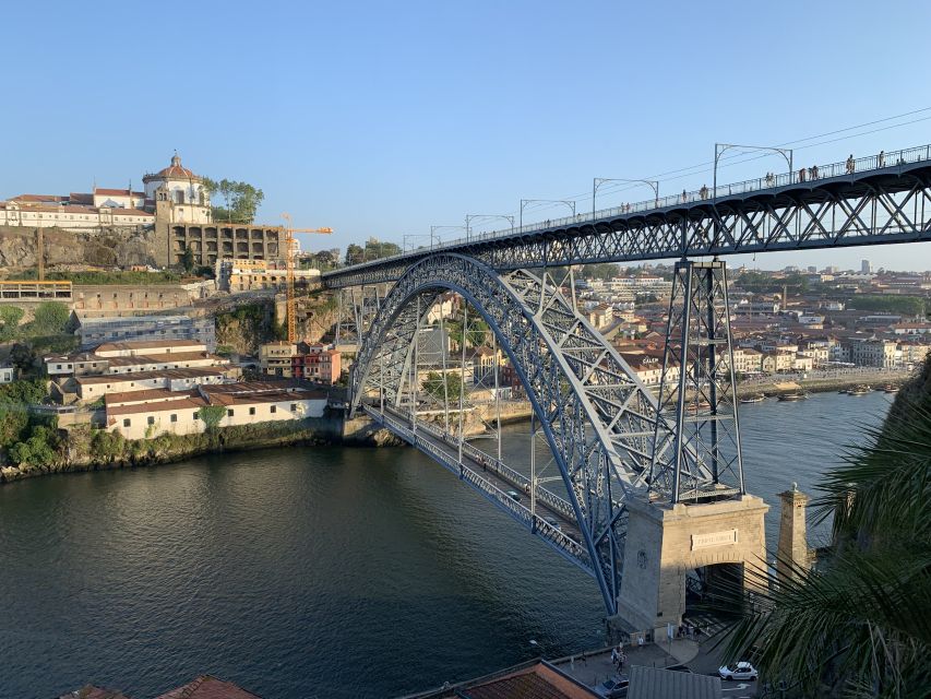 Essential Tour of the Two Banks of the Douro in Porto - Itinerary and Highlights