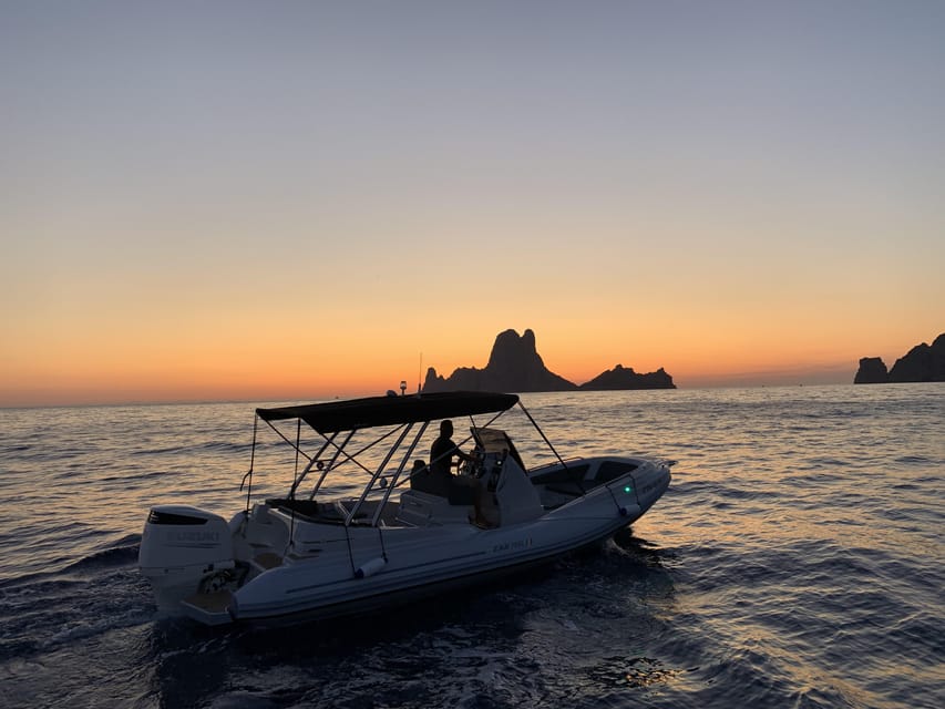 EXCURSION IN PRIVATE BOAT TO ES VEDRA & BEST CAVES OF IBIZA - Highlights