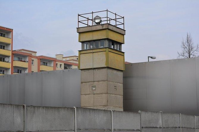 Explore The Berlin Wall: Cold War Berlin and Behind the Berlin Wall - Checkpoint Charlie: A Symbolic Crossing